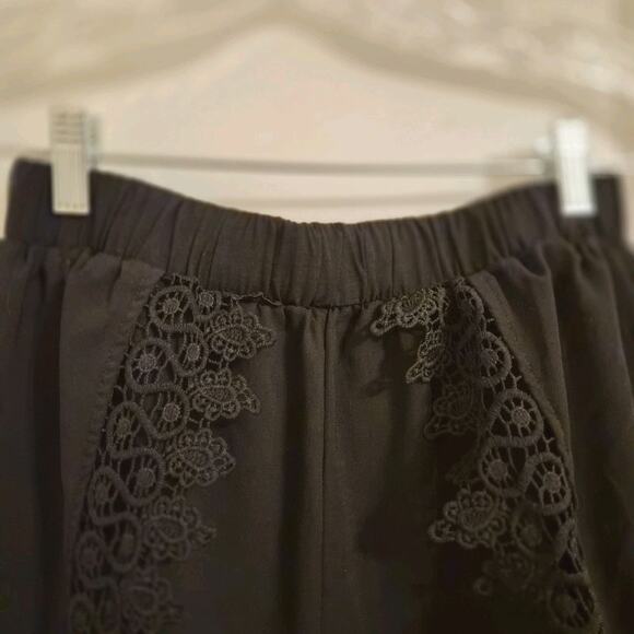 Cupshe Gaucho Pants Black Women's Med Boho Unique Design Lace Trim - Picture 6 of 7